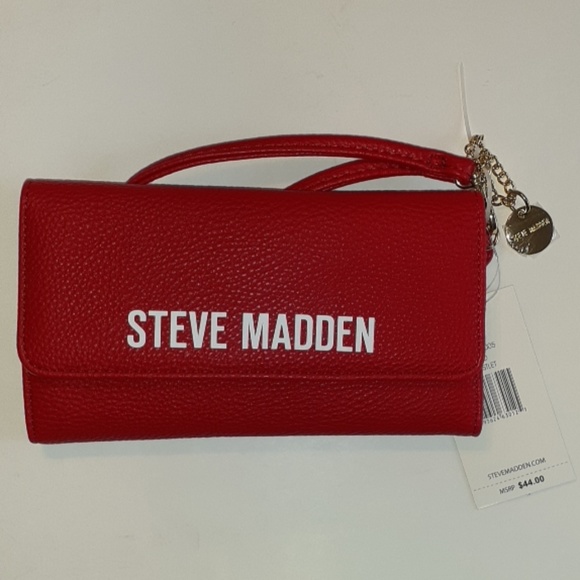Steve Madden Handbags - New Steve Madden Red Wristlet
